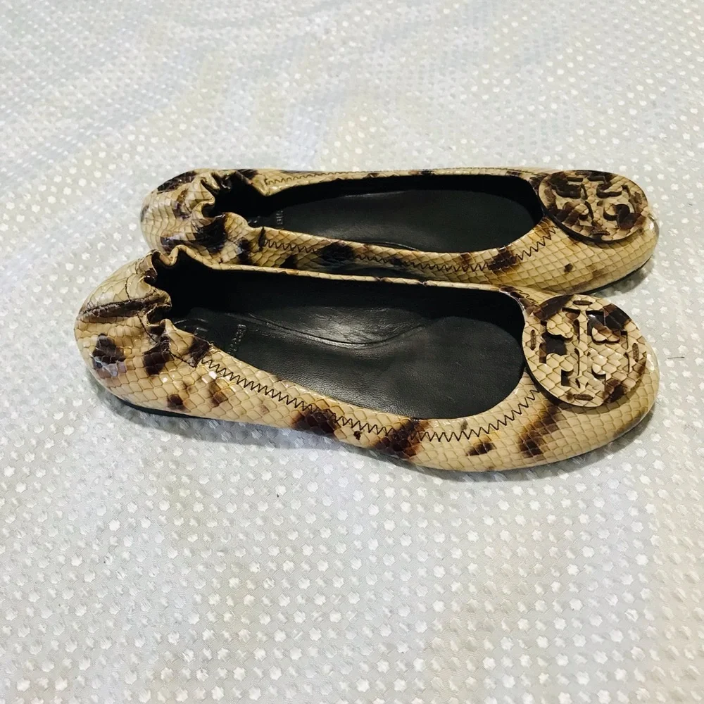 Tory Burch leopard patent‎ leather flats